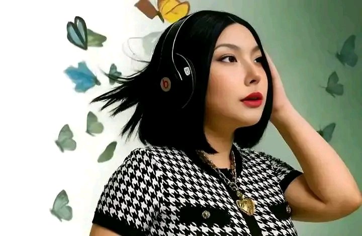baebongbeom_'s tweet photo. i fear mother sana never miss with her solo songs like her solos are my faves so far

Mirage >> Decaffeinated >> Ma Cherry

what an INSANE run, this is like 9muses 2013 run (aka their golden year with golden line-up) https://t.co/keSc9PxXhF