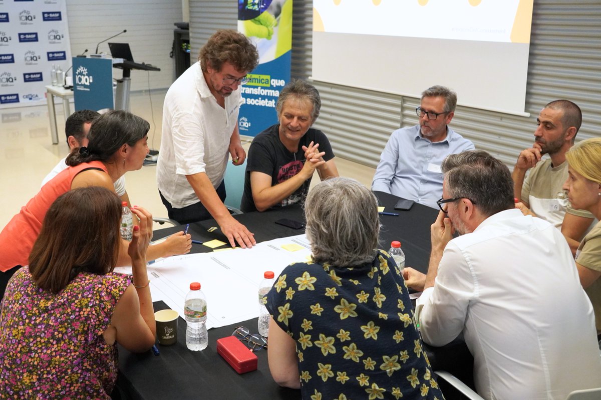 ICIQchem's tweet photo. #ICIQNews 

🚀 Èxit del 2n Camp d'Innovació 'Indústria Net-Zero' al Camp de Tarragona

+40 representants d'empreses, administració, recerca i societat civil s'uneixen per dissenyar la indústria del futur i liderar la neutralitat climàtica 🌍 #FEDERCat

👉🏼 https://t.co/3zQP9lydMS https://t.co/VUiSSGmflj