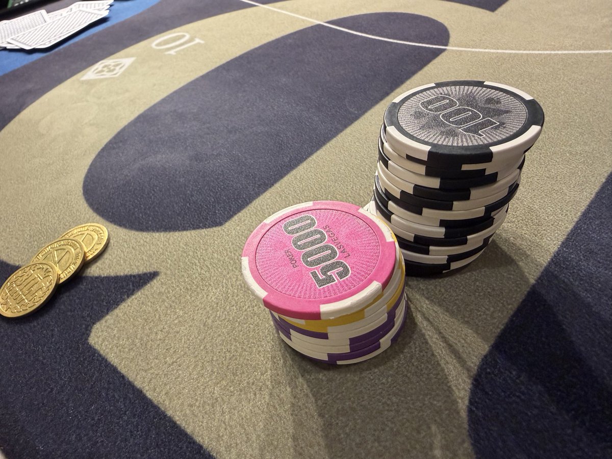 kingdera's tweet photo. #新松戸color
#松戸poker https://t.co/9SWWQLIJ3B