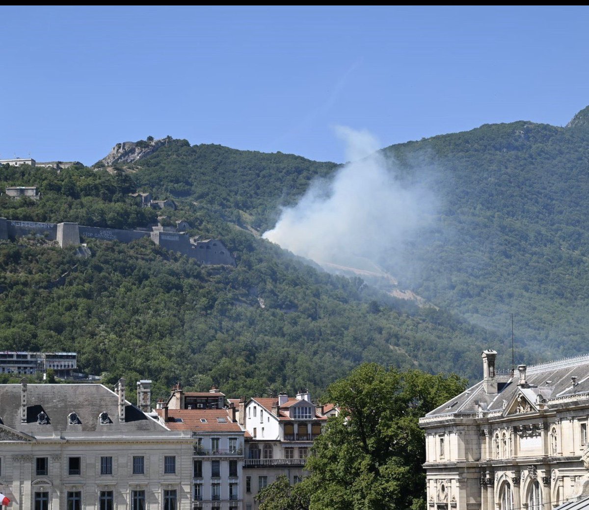 Huskulie's tweet photo. @liche_fr https://t.co/MC4etwrRCP