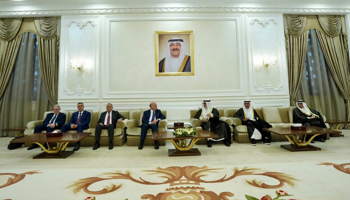 Iraqimofa's tweet photo. وزير الخارجية فؤاد حسين يصل إلى الكويت في زيارة رسمية – وزارة الخارجية العراقية https://t.co/PiSfNywtma https://t.co/3447PKej3h