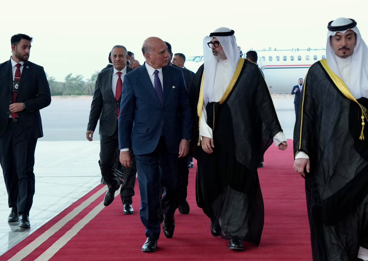 Iraqimofa's tweet photo. وزير الخارجية فؤاد حسين يصل إلى الكويت في زيارة رسمية – وزارة الخارجية العراقية https://t.co/PiSfNywtma https://t.co/3447PKej3h