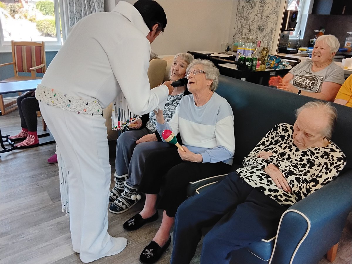 RedHouse44's tweet photo. A fantastic afternoon Elvis was in the building  #hicaactivities #bridlington #carehome https://t.co/QBb4TbIiwu