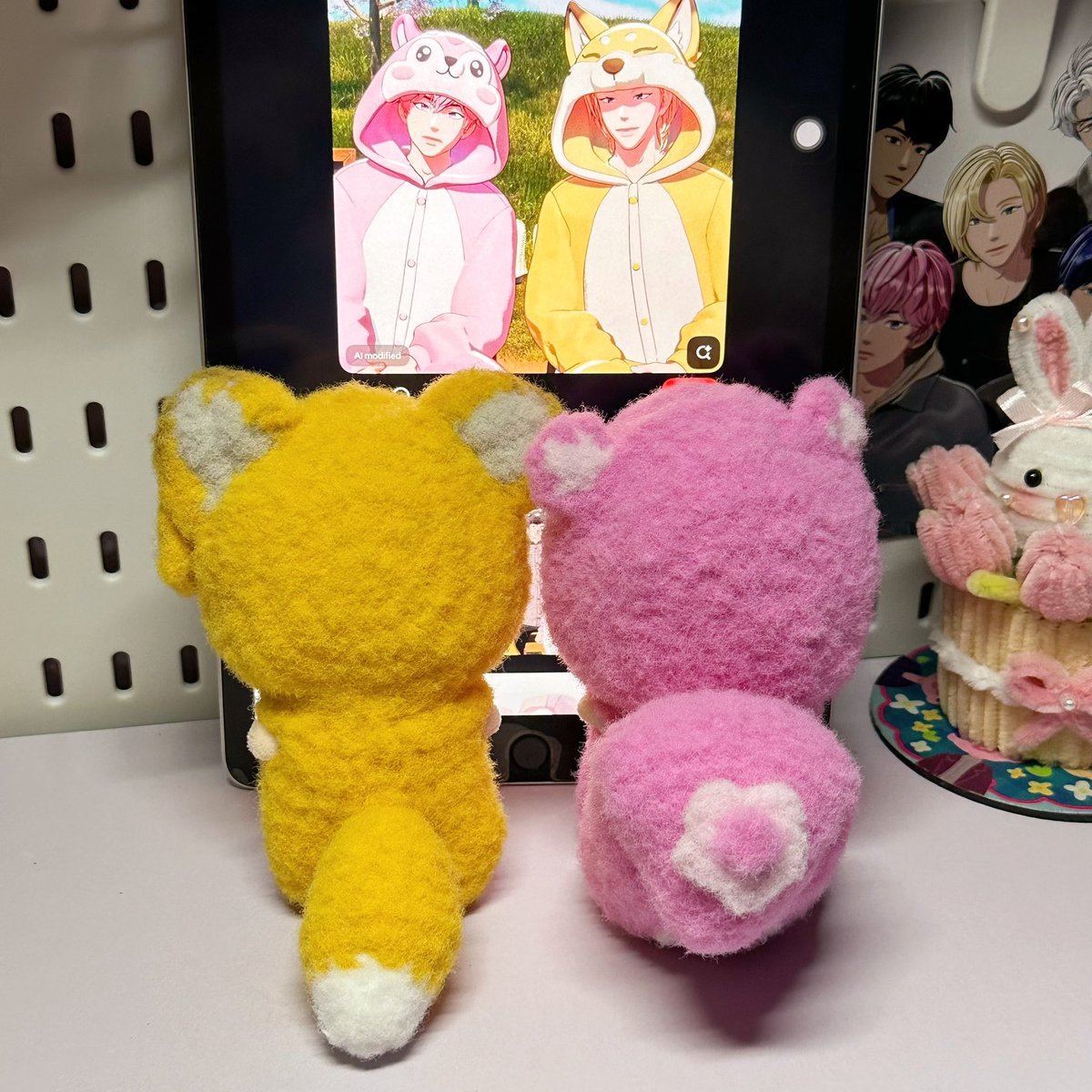 atkhmstfa's tweet photo. done for ppeunline!! 💜💗 i really love making their fluffy tails 🤏🏻

(video of their tails below 😆) https://t.co/n9ZyfKQiyN
