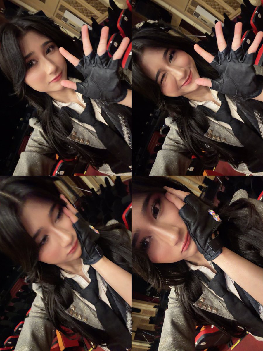 SW_RaishaJKT48's tweet photo. matur nuwun rek, wes nemenin theater sementara telung dino iki… 
seneng puol iso ketemu, ngguyu bareng, ngrasakke semangatmu sing luar biasa nang saben show. 

mugo-mugo sing wes teko iso mulih nggowo kenangan apik lan ati sing luwih bungah yo~!! 

kowe mbois tenan rek ❤️❤️ https://t.co/RZ6EnE7DqM
