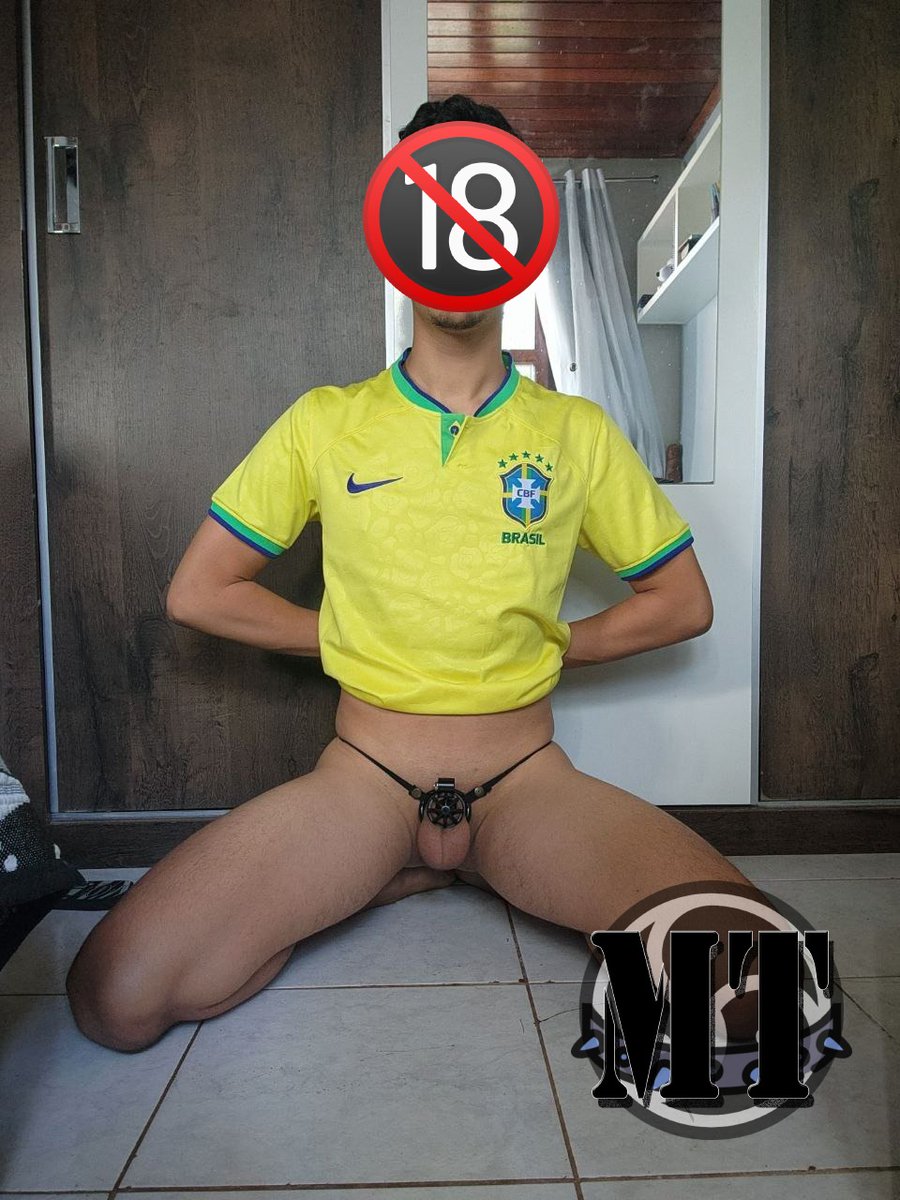 DomMasterT's tweet photo. E hoje também temos #TrancadinhoDaCopa pra alegria de vocês.
Esporadicamente, e provavelmente a única, exposição completa.
Diz ae, qual versão você gosta mais? https://t.co/FYrqcV7NV6