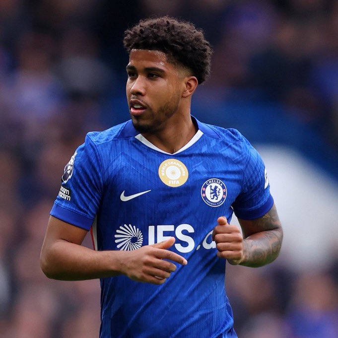 raphnelson_abah's tweet photo. 🚨 EXCL: Manchester United reach agreement with Chelsea to sign Andrey Santos. Deal for 22yo #CFC midfielder worth £48m + £2m easily achievable add-ons &amp; 10% sell-on clause. Permission given to undergo #MUFC medical; personal terms in place  @TheAthleticFC [@David_Ornstein] https://t.co/gyGFWYY2A0