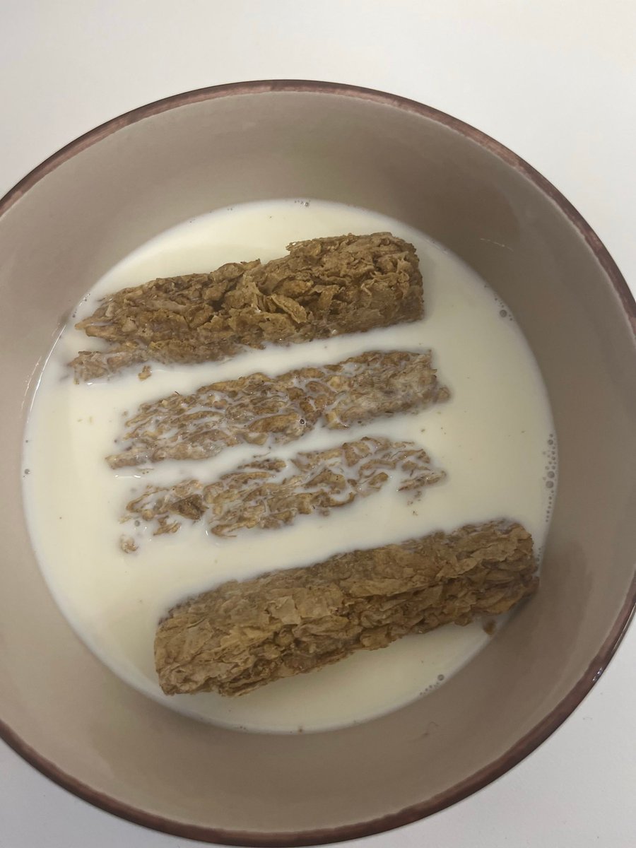 Tadiwa_KD's tweet photo. "Why these weetbix taste so weird"

Inodaro friend yangu yekuUptown ichitsenga mafufu ewardrobe yangu 😭😭 https://t.co/m6GriGwtw9