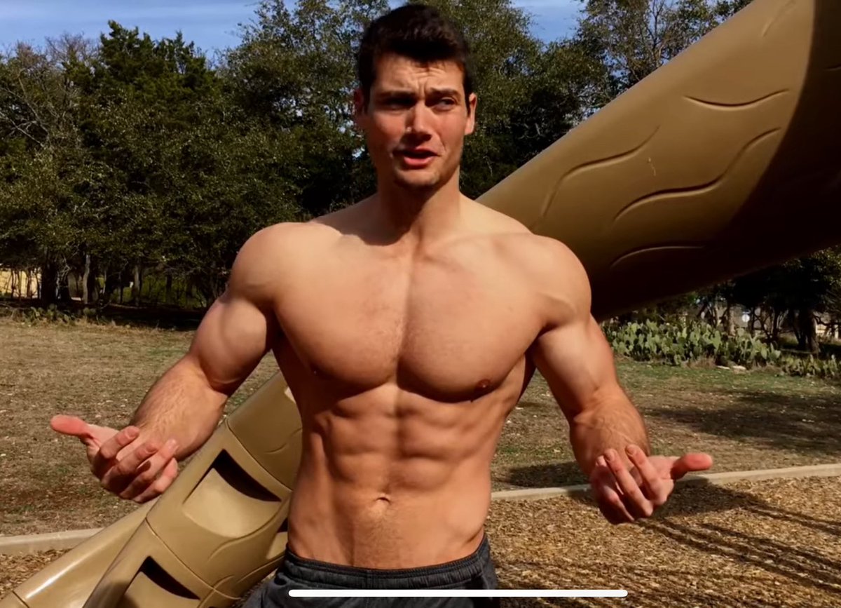 prettydoggoes's tweet photo. Connor Murphy 10 ปีก่อนดังมากกกกกก ชีเป็น fitness influencer ที่วัยรุ่นเมกันเอาเป็นแรงบันดาลใจ 

ทำคลิผโชซิกแพคจีบสาวไรงั้น

ไม่รู้เริ่มแปลกไปตอนไหน แต่ปีหลัง ๆ เสพ ayahuasca จนหลอนอยู่ไทย แล้วก็เสียชีวิตในที่สุด

เสียใจกับเจ้าของบ้านด้วย ซวยจัด บ้านพังเละ https://t.co/dEnW9lMgQr