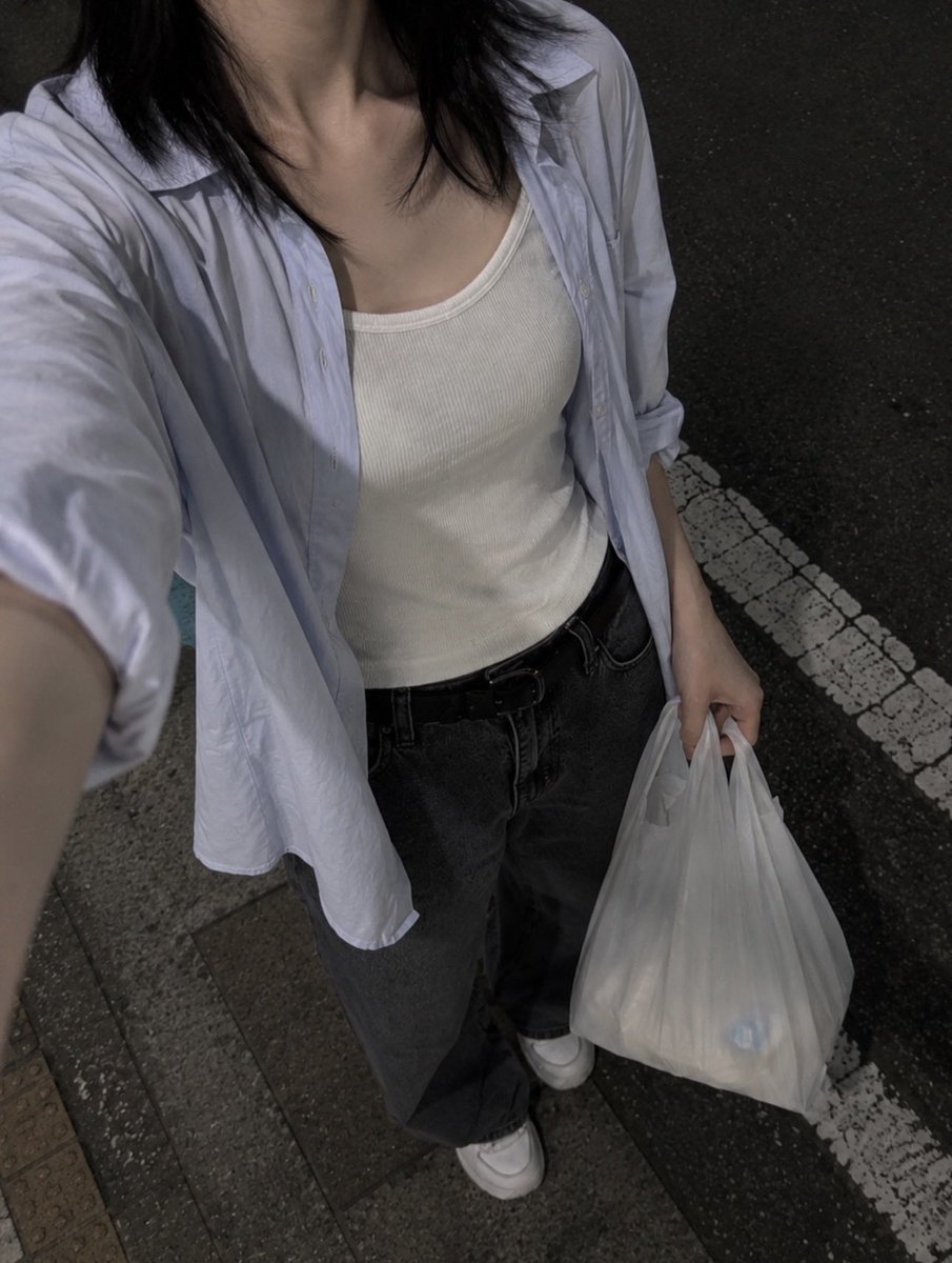 nogur__i's tweet photo. 今日も帰りにコンビニ寄っちゃった😂
買うものない��ずなのに、気づいたら何か持ってレジ並んでるんよね🥲 https://t.co/uI5D3HyjMm