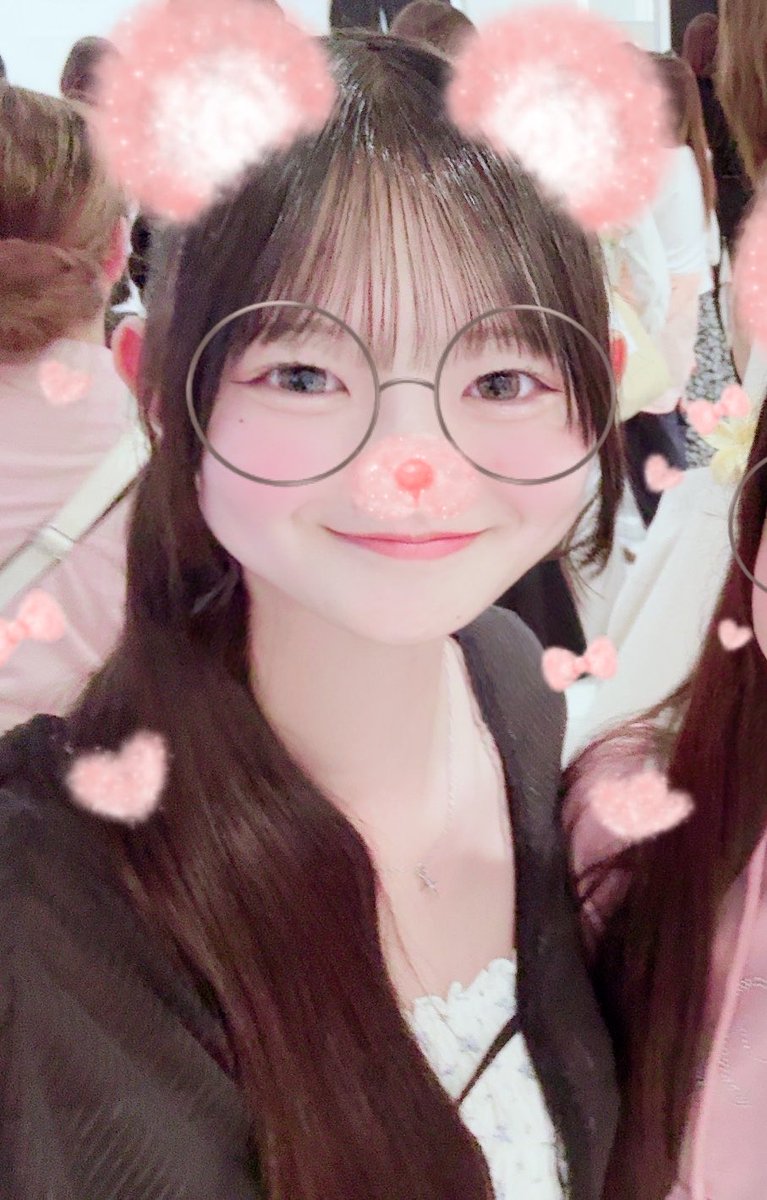 _kkh2ooq's tweet photo. 今日の私です、👈🏻
あんまひとりで撮らないから友達と撮ったやつ載せちゃう💭💝
今日も一日お疲れ様ですm(_ _)m
明日もがんばろうねーっ https://t.co/FTtsbGYwqr
