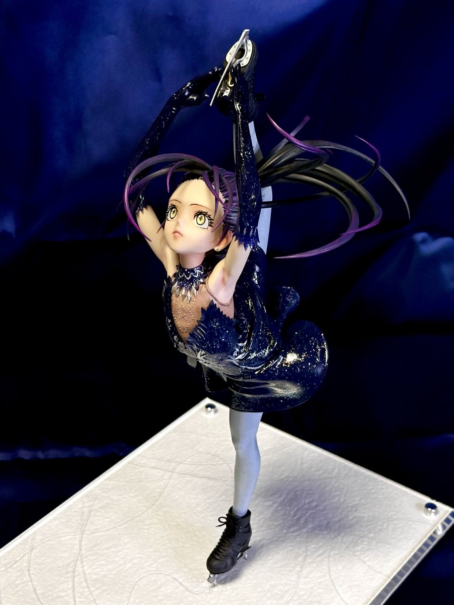 km_you's tweet photo. ミリメートルモデリングさん(@millime_kura)原型
メダリスト(@medalist_AFT)より
「狼㟢 光」

完成しました✨

塗装はファレホを中心とした筆塗りです。
衣装の一部にアクリルクリアを。スケートシューズのブレードに、ガンダムマーカーEXメッキシルバーを筆塗りで塗装しました。 https://t.co/OifRL2xPub