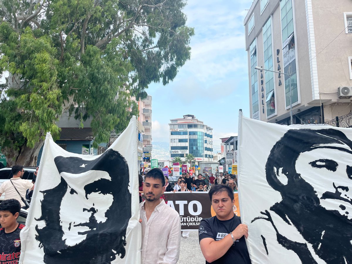 hataytoplumsal's tweet photo. Defne'nin Dalında Barış, Köklerimizde Direniş Var şiarıyla Evvel Temmuz Kültür Sanat Festivali edebiyat söyleşisi, NATO Yürüyüşü ve panel ile tamamlandı.
#EvvelTemmuzKSF https://t.co/HhyinQesRz