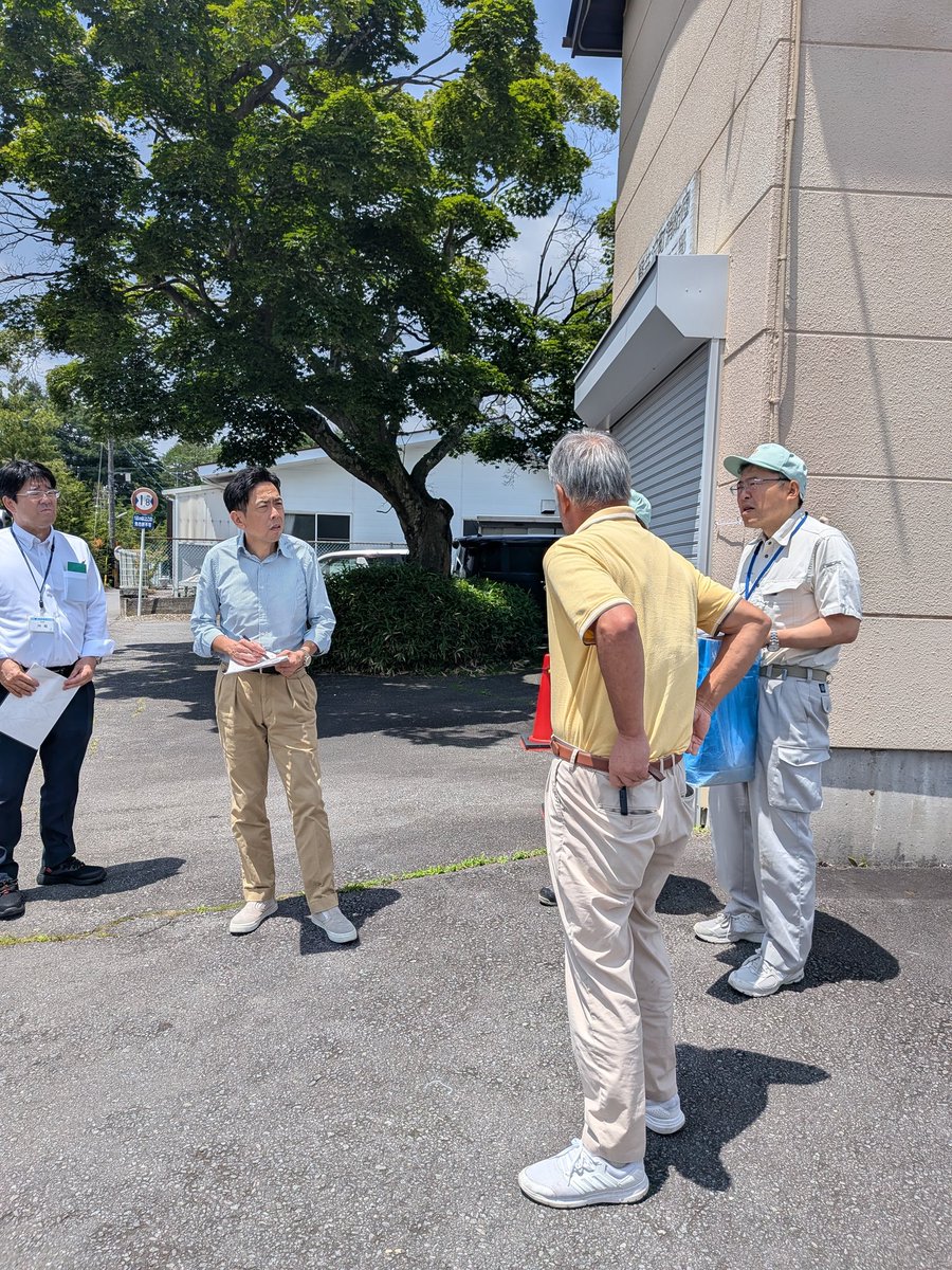 mashima_satoko's tweet photo. #小山ひとし県議 に相談していた県道要望。本日、佐久建設事務所担当者と現地確認。地元区長、#軽井沢町 担当課にも同行頂き約2時間、現場を歩きました。区長から町の案件についても担当課へお話があり、あわせて確認できました。県道はまずは応急措置を講じて頂ける事に。皆様に感謝です。 https://t.co/3J9JMIIY2Z
