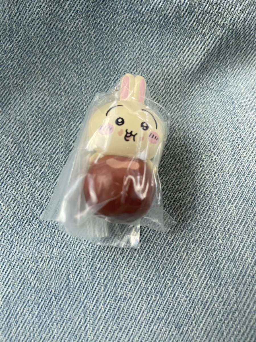 nyaisumin's tweet photo. ちいかわ たべものいっぱいマスコット3 交換

譲：うさぎ（ミートボール）

求：いなりあげもち（ハチワレ）

郵送希望📮
検索からもお気軽にお声掛けください🙇‍♀️ https://t.co/HoWuO233R5