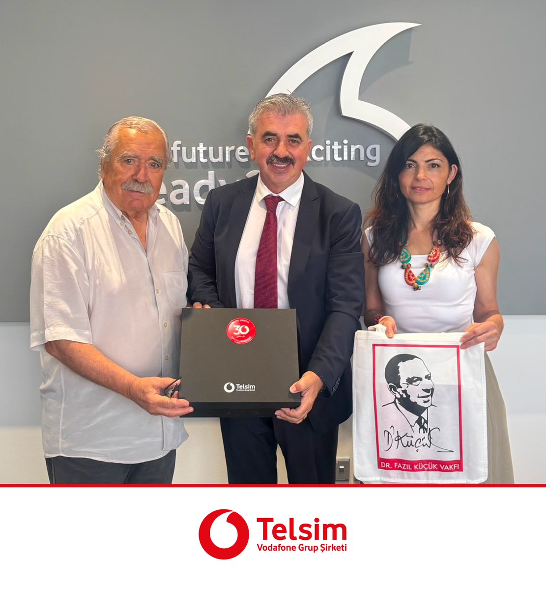 kktctelsim's tweet photo. Dr. Fazıl Küçük Vakfı yöneticilerini Genel Merkezimizde ağırladık. https://t.co/qav65sExEI