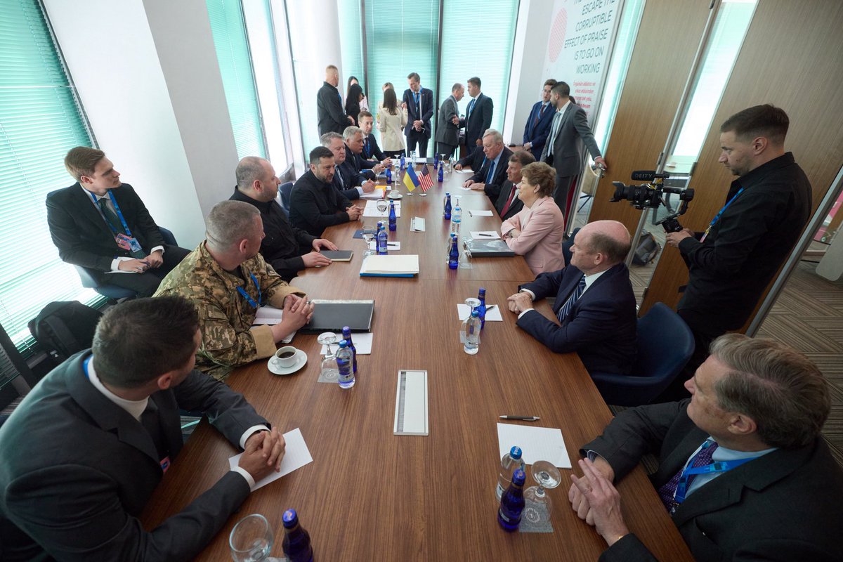 SFRCdems's tweet photo. “It was an honor to once again speak with President @ZelenskyyUa during the @NATO Summit. I reaffirmed the Senate’s strong bipartisan support for Ukraine and stressed the need for sustained pressure on Putin to secure a just and lasting peace.” -@SenatorShaheen https://t.co/kQYLJL63iW
