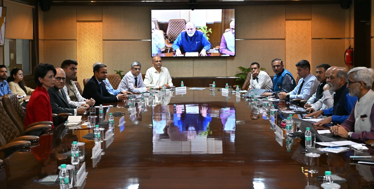 IDSAIndia's tweet photo. The second session of the roundtable was attended by representatives from friendly countries. https://t.co/fT3dua6Rkh