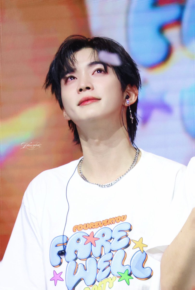 Plusglow_pg's tweet photo. 260705  Cry so beautifully…🥹

LAST MEMORY WITH FOUREVER YOU
#FoureveryouFarewellParty
#golfpasator @golfpasatorn #PieGolf https://t.co/6xFAMjCGgv