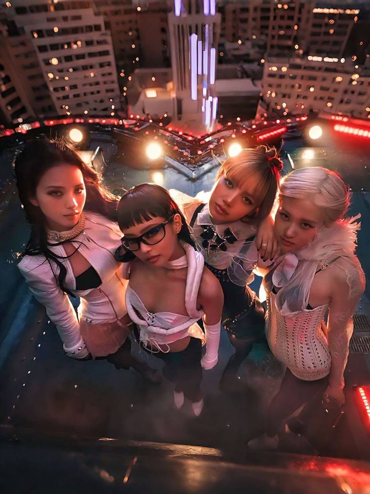 aboutbaemon07's tweet photo. 🎧 #BABYMONSTER incorporated the instrumental from BLACKPINK's "JUMP" into the SUGAR HONEY ICE TEA remix performed at their sold-out concert in Kobe, Japan! 🇯🇵🔥 https://t.co/rPl1nMpEzs