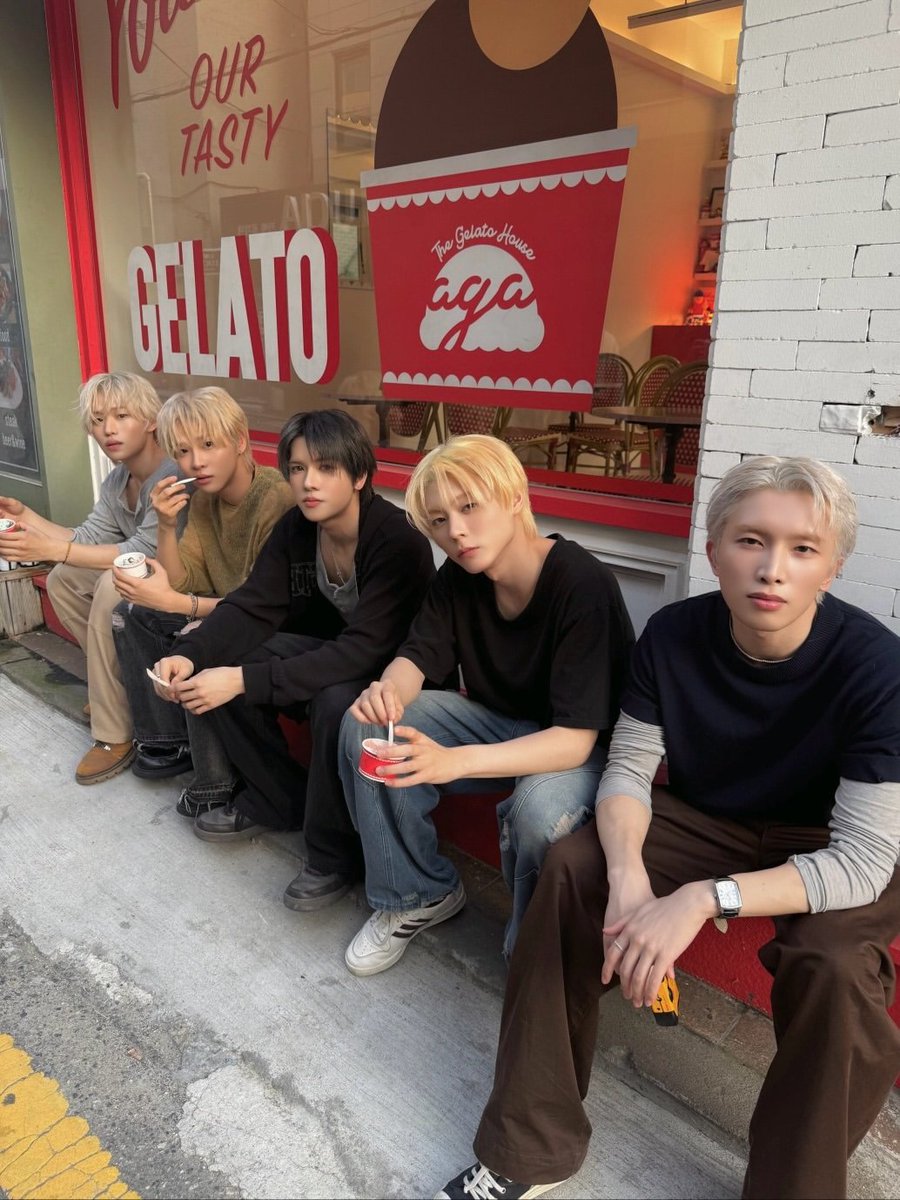 power_no21's tweet photo. อัยพาวเหมือนจิ๊กโก๋คุมปากซอยที่คอยไถไอติมเด็กมาก😂😂 https://t.co/0slrBPEkVC