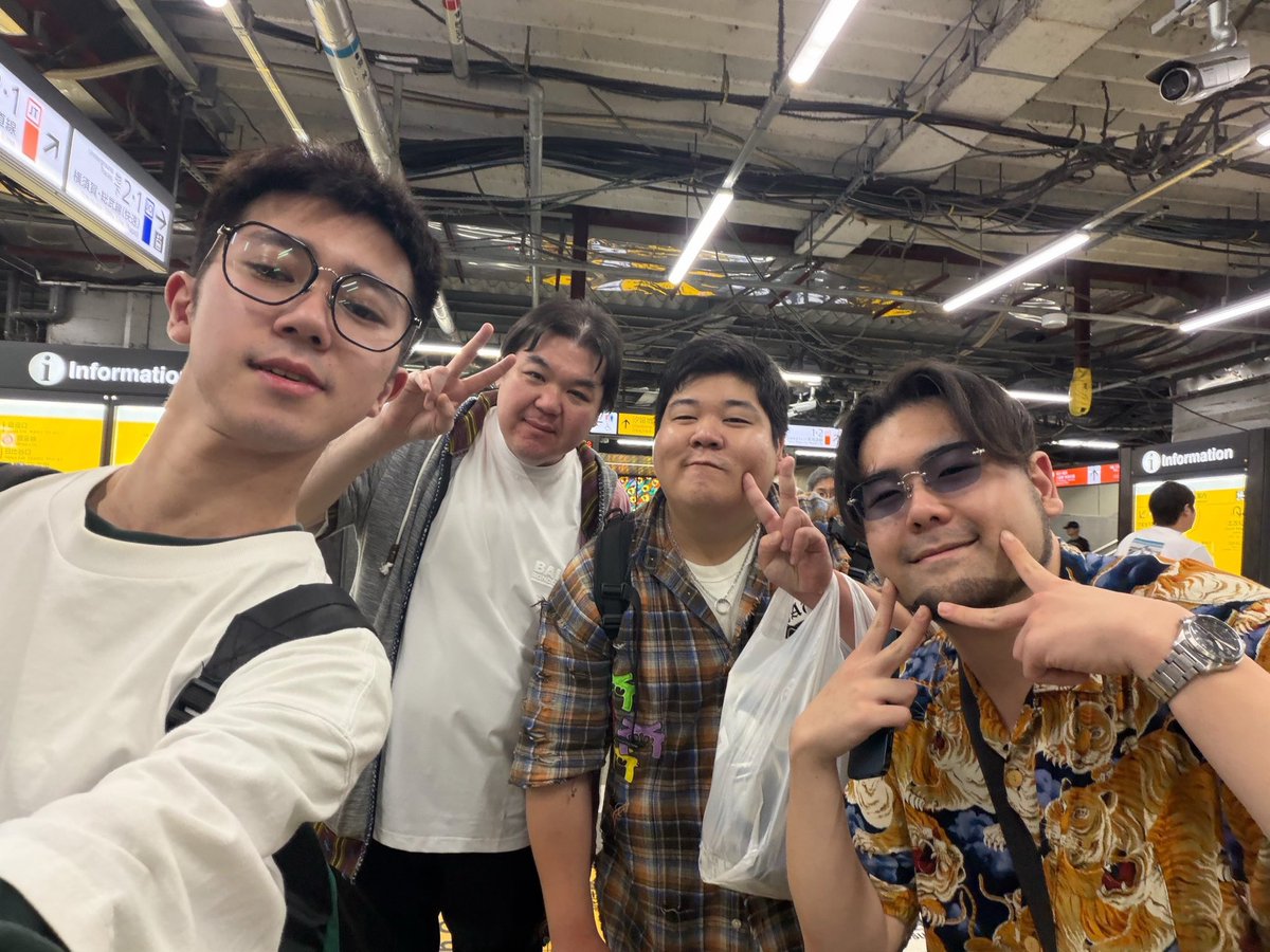 komickey_56's tweet photo. 昨日も今日も麻雀尽くしで楽しすぎた2日間だった🀄

雷電の東京ファンミは2着4着2回ずつで60人中47位で全然ボロボロだったけど、
本田さんに覚えててもらえてめっちゃテンション上がって最高だった😇

今日は四暗刻和了逃して相変わらず運は無かったけど、
みんなのおかげで楽しい1日になった！！！🥳 https://t.co/HZQbwHPt6E