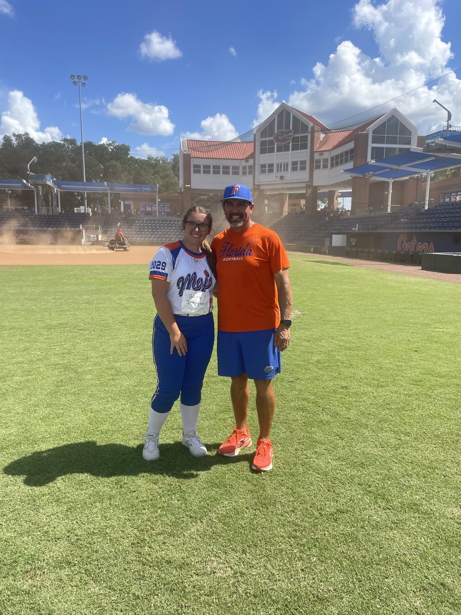 BrileyJernigan's tweet photo. Thank you @GatorsSB for a wonderful prospect and pitching camp yesterday! Thank you for the great feedback @Coach_AT , @svanbrak ,and @FranEnea10 . I am going to keep working hard on and off the field. Hope to see you around the diamond! @Coach_AT @_TimWalton @svanbrak @FranEnea10 @tnmojopuckett @TnMojoFastpitch