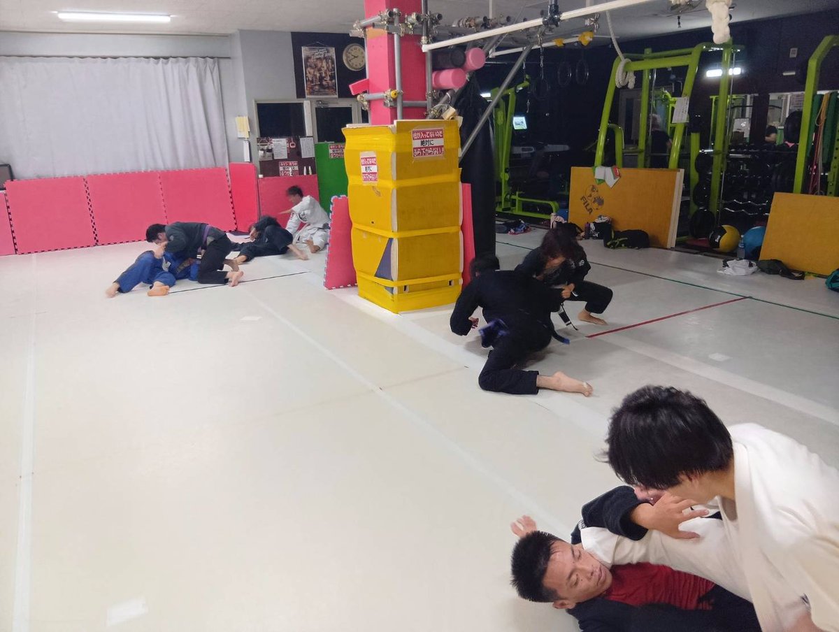 gt_base's tweet photo. 7/8 スパイダー柔術クラス
今日は賑やかでした！
#SPIDERGYM #ねわざワールドGTBASE　#ブラジリアン柔術　#会員募集　#柔術女子 https://t.co/6xLyn1q8hw