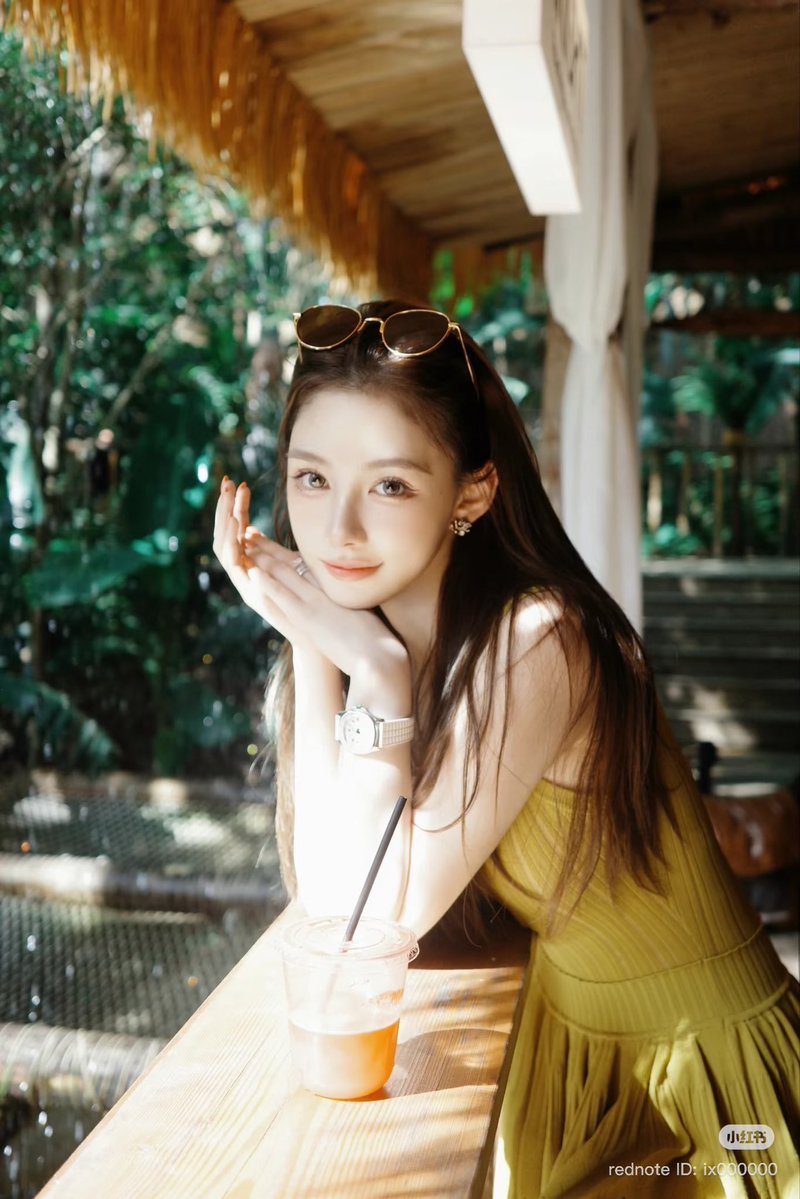 ___ribaby's tweet photo. REDで爆美女を発見しました🇨🇳 https://t.co/dSo5GjpMEh