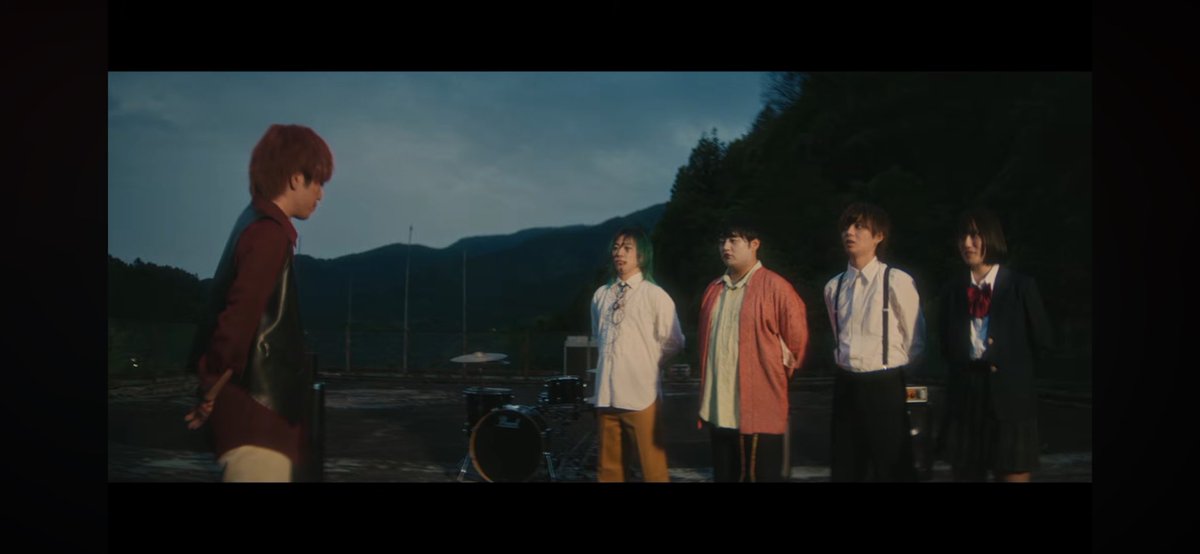 ris2naru's tweet photo. 人形怖くて夜1人で見たの後悔しそうになったけど、ここのシーンで怖さ吹っ飛んだw
この曲めっちゃカッコいいから早くライブで聞きたい✨
 #成仏MV https://t.co/k9AL6wvbn2