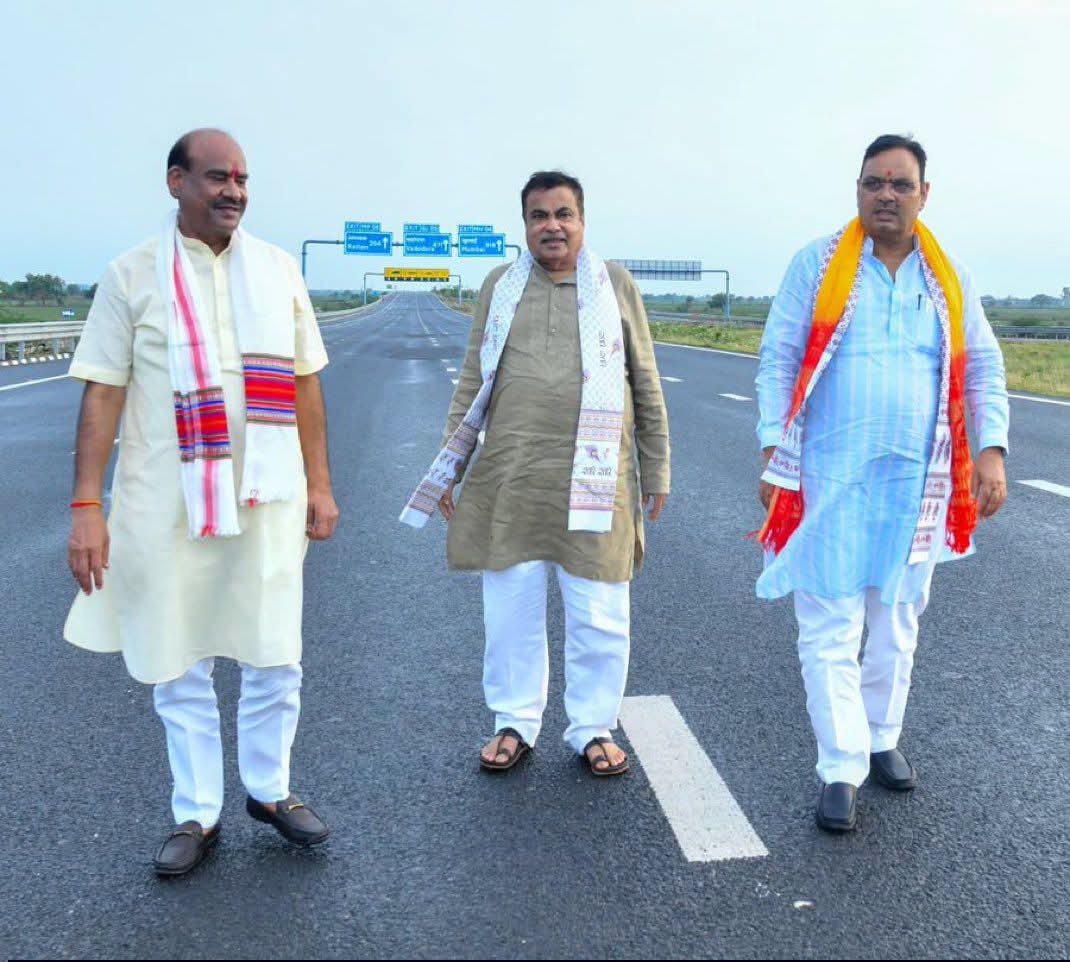 VishuWithU's tweet photo. "सदन–सड़क–सरकार"

@ombirlakota @nitin_gadkari @BhajanlalBjp @RajCMO @News18India @1stIndiaNews @News18Rajasthan @raj_indianews @BBCHindi https://t.co/knOkuRpl8q
