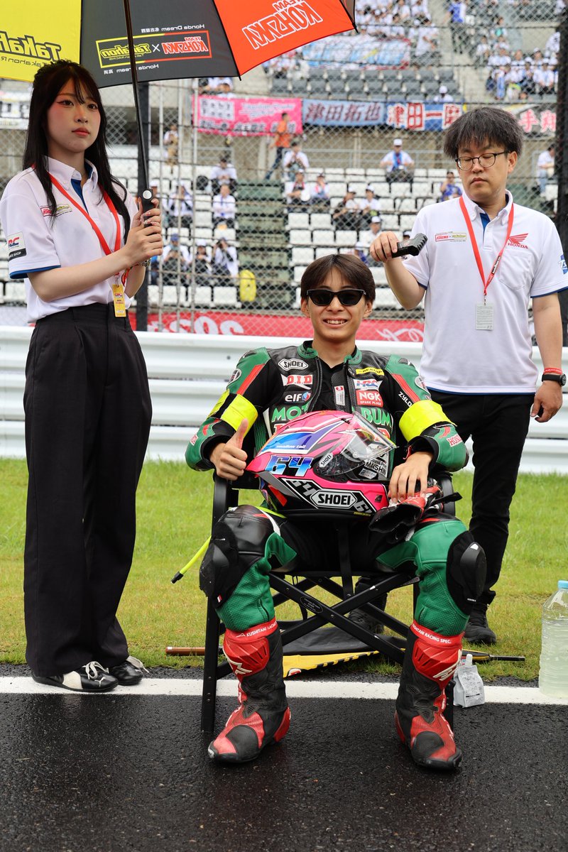 kito2R's tweet photo. Team KOHSAKA＆TAKAHON Racing
グリッドの写真ルーシーだけだし、そのルーシーの走行写真がひどいですが😇
こんなに目立つカラーリングでわかりやすかったのに打率が低かった🫠 https://t.co/74A1TIvsP1