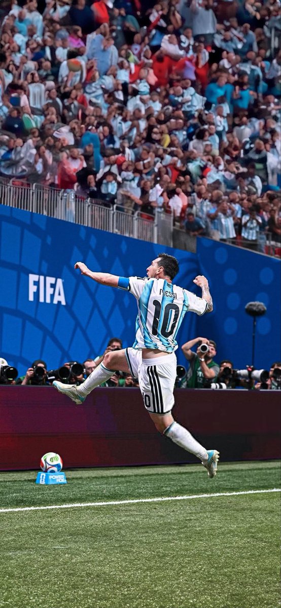 guusticaro's tweet photo. Les dejo un mix de las mejores fotos del partido de ayer. #Argentina https://t.co/VH26JcMLop