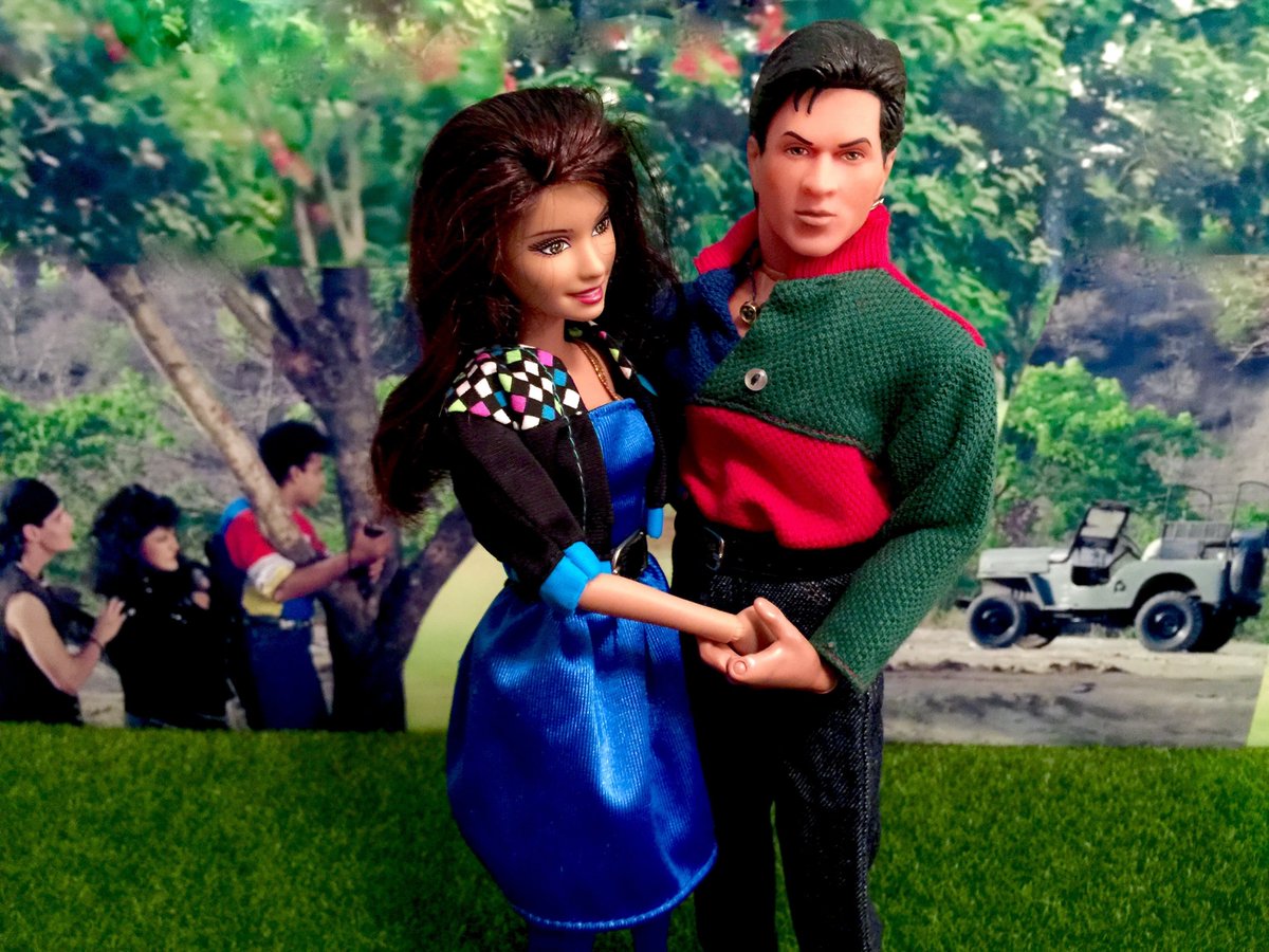 breakfreeofbox's tweet photo. Dearest Shahrukh @iamsrk, thanks for working so hard and so consistently to be there--whenever we need you--with such a variety of films, including fun, feel-fests like #34YearsofChamatkar! Hope u r still able to see my #SRK doll tributes--can't wait for #King! With❤️ from L.A.! https://t.co/hQrkpPGsJK
