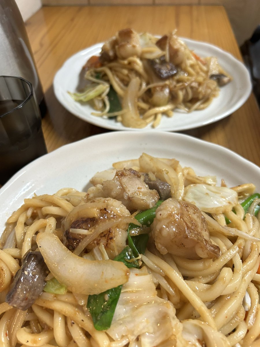 jakenrika's tweet photo. えもっちゃん！
明日津山で講演会なんですね！
ビックリ！アタシも先日
習い事のjazzercise遠足で
初めて津山に行きました！
津山ホルモンうどんとっても美味しかったです😋
梅田サイファー活動中止で落ちてたけどなんだか元気になりました🤭(えもっちゃんが津山に行く事を知って！笑)⇦単純
#ゴッジ https://t.co/M5kn4Vf5yZ