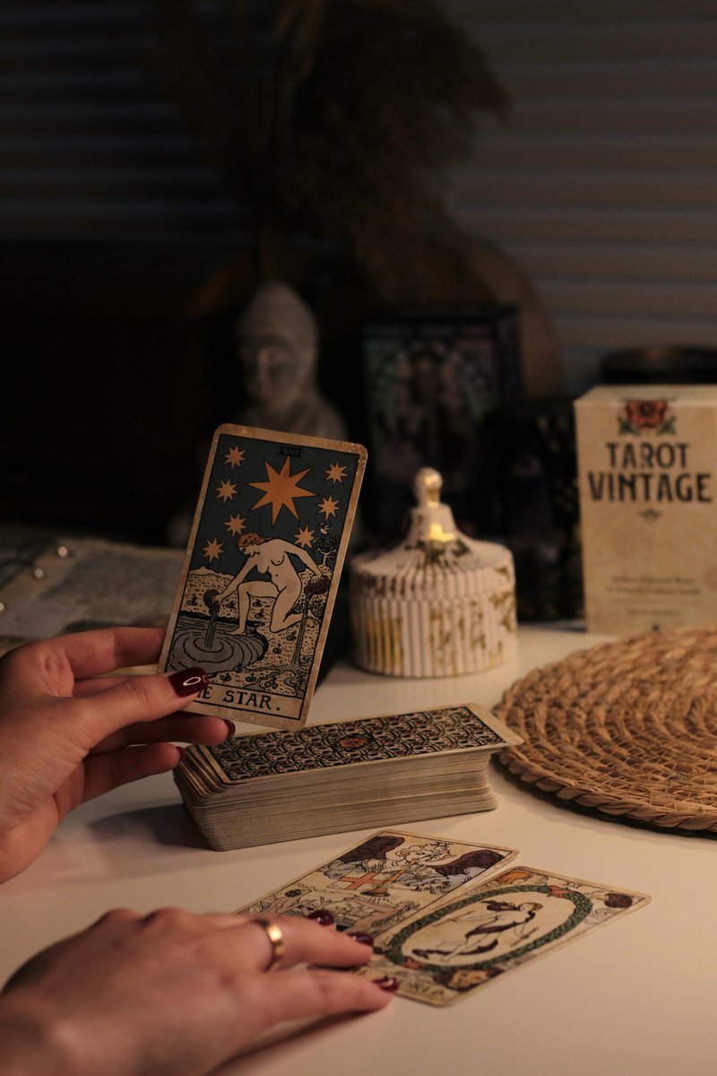 AlmaVera__'s tweet photo. 3 things that ruin most tarot readings:
-Asking when you already know
-Repeating until you like the answer
-Pulling more cards to avoid the truth
Ask once. Sit with it.
#tarotcards #tarot #tarottips https://t.co/BxLlFIjmKH