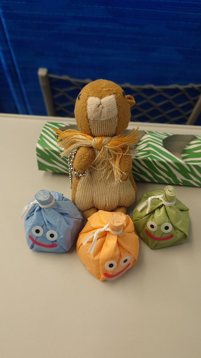 ginuro26's tweet photo. 弁当買わないでスライムのういろうにそそられたwクエスト中 https://t.co/bzB6mUqiEo
