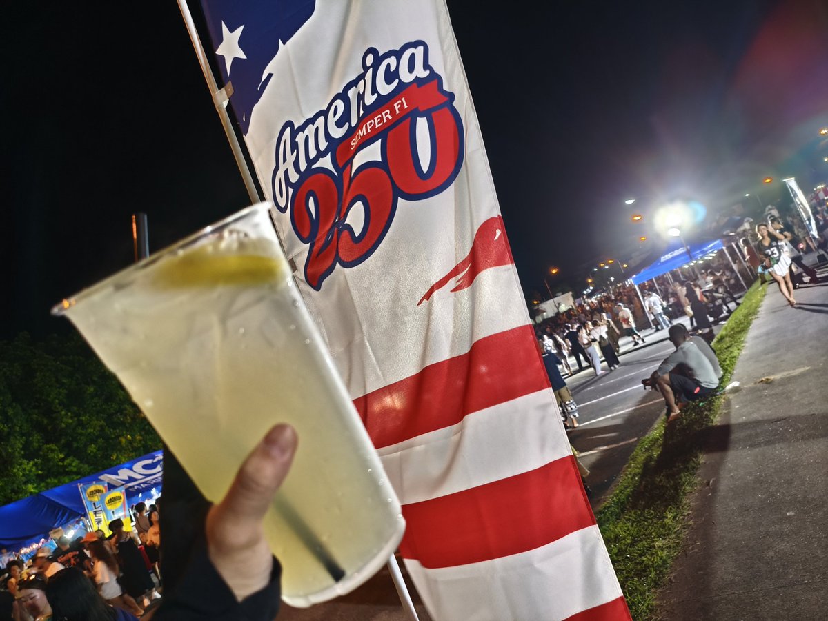 E5mlmJP's tweet photo. アメリカ建国250周年とクソデカレモネードに、万歳 https://t.co/3amLGk1laL