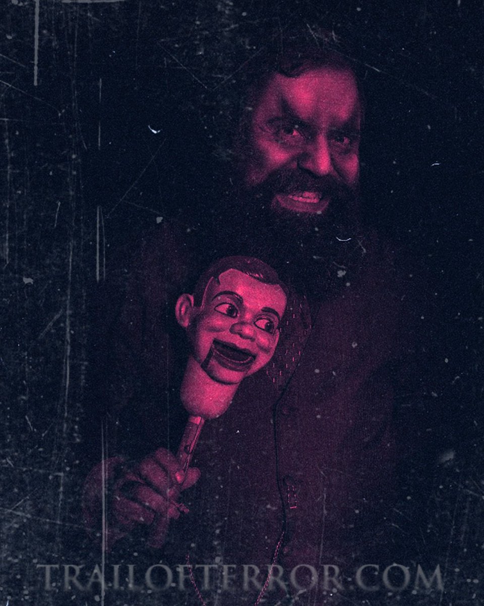 trailofterror's tweet photo. That grin isn’t for you.
It’s because he already knows how this ends.

https://t.co/2fROee15rr

#trailofterror #hauntedattraction #wallingfordct https://t.co/LyCnqi6ktg