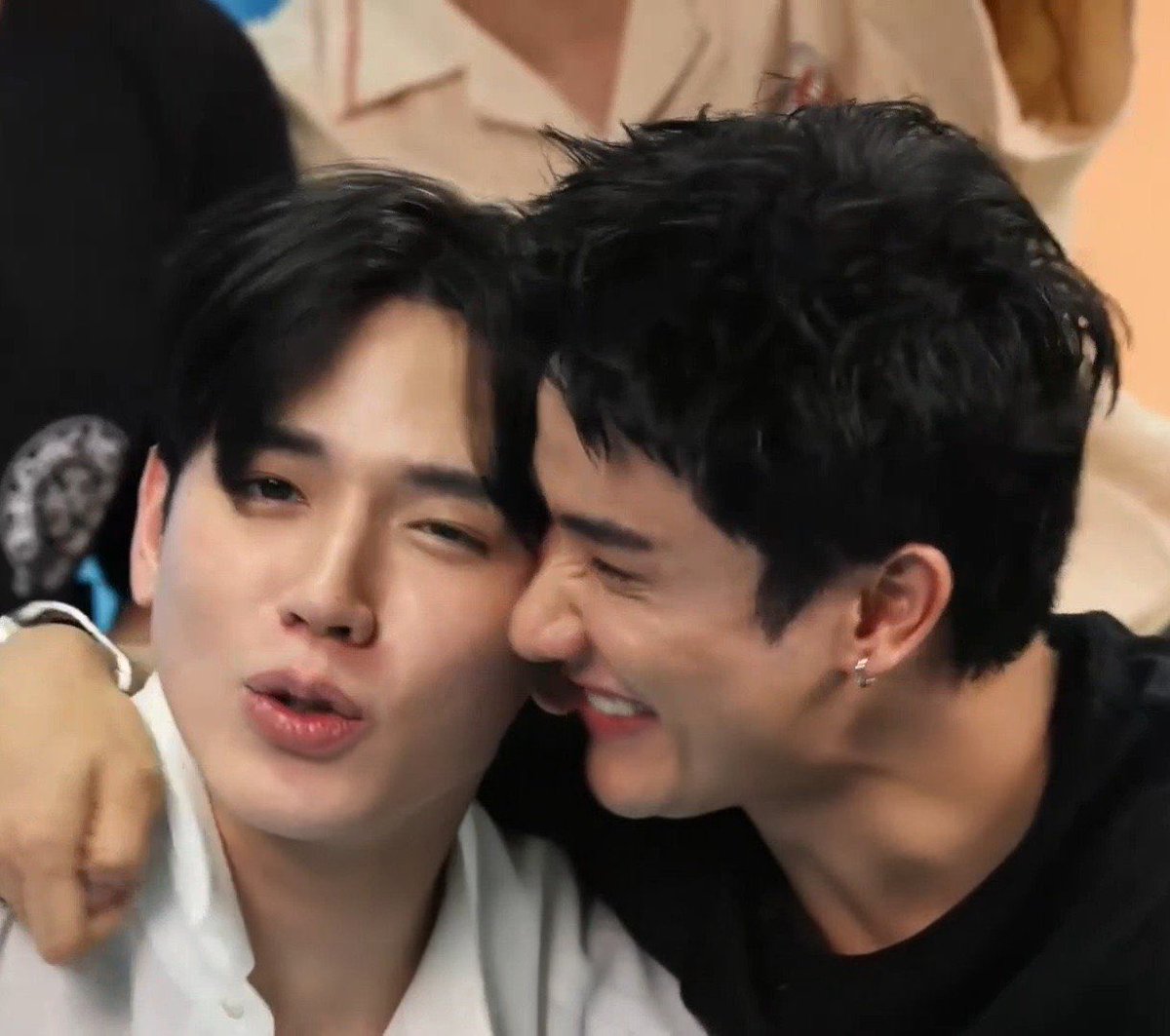 hippoyayee's tweet photo. อยู่ไม่ไหวๆๆๆๆๆ https://t.co/4wPIdbXeAa
