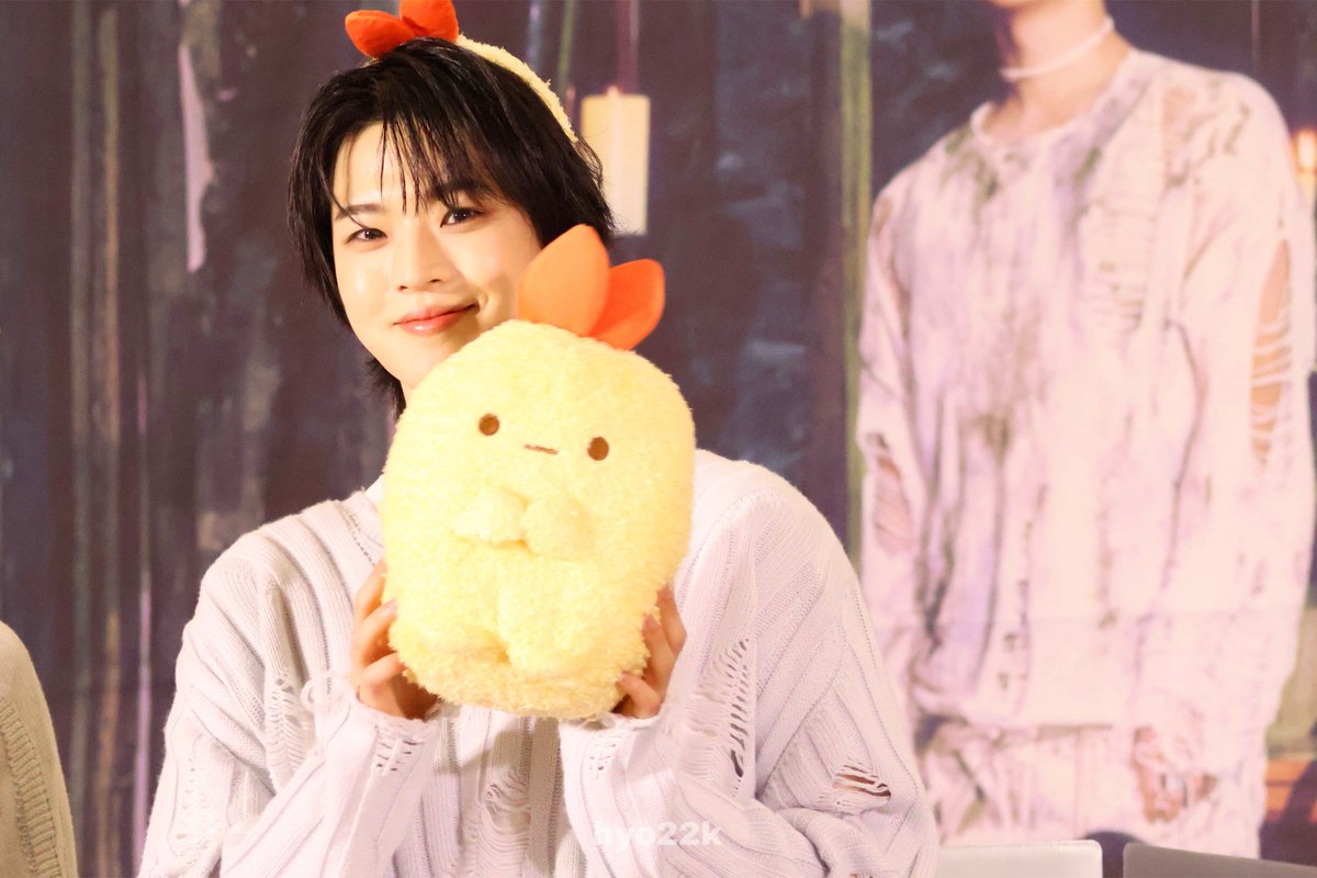 hyo22k's tweet photo. 260703 사웨 공팬
🍤❣️

#온앤오프 #ONF #효진 #HYOJIN https://t.co/lnNfTeM3Db