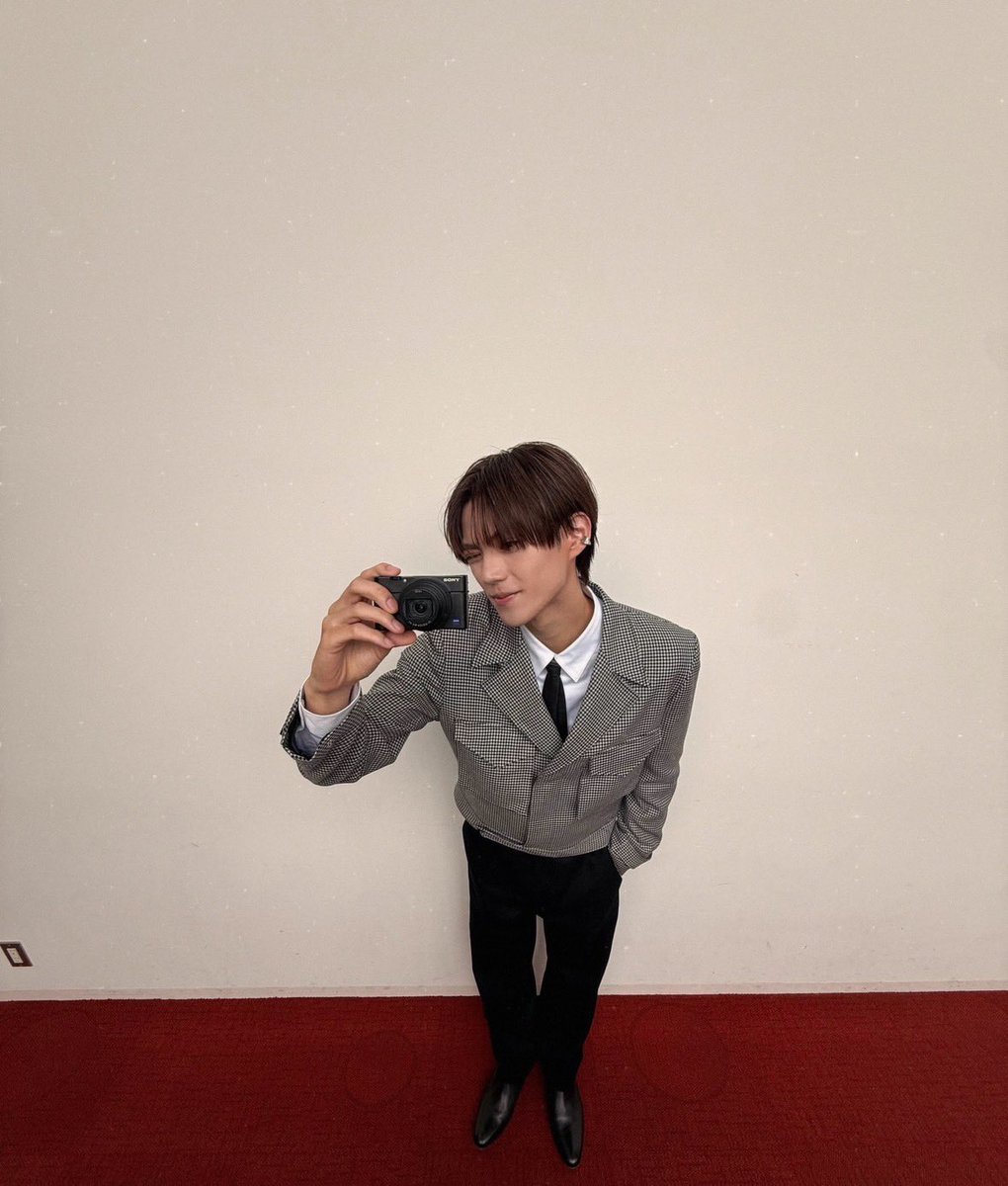 kanedakenshi's tweet photo. styling for @kan_hideyoshi https://t.co/wduGfOpzSC
