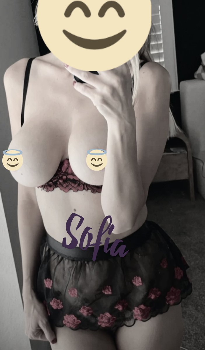 Sofia4222869789's tweet photo. Amigas un poco ausente por trabajo pero nos vemos el fin de semana en @Shayem2459931 para pasarla rico 😈😈😈😈😈😈 @DAAFNY80 nos vemos mañana amigos para el desestres #bubisamigas https://t.co/A4tKWcbT3g
