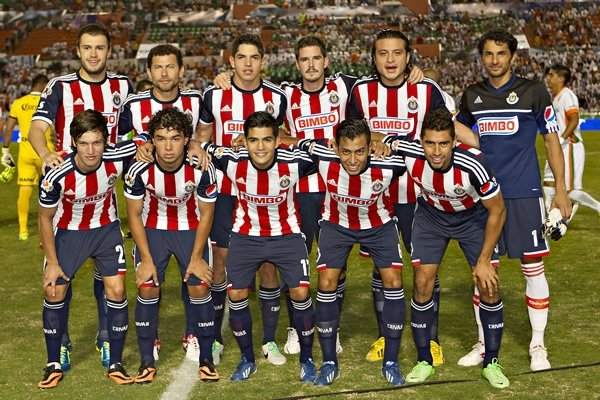 Chuyo12gdl's tweet photo. Que chingón que estos nuevos(as) Chivahermanos(as) van a empezar a ver y disfrutar de las #Chivas de Gabriel Milito con un gran plantel. 

Por qué hubo unos planteles que sin duda  forjaron el carácter de varios aficionados😬, por ejemplo las épocas entre 2012 - 2015 (aprox) https://t.co/TMvljioJs2