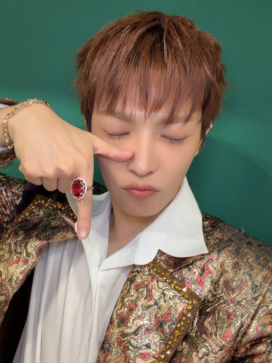 starryiling's tweet photo. I will eat him https://t.co/VxW474yxRO