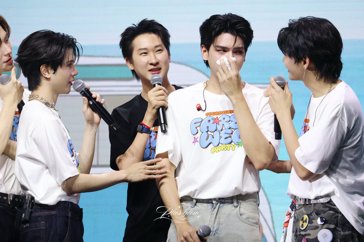 Plusglow_pg's tweet photo. 🥹😭😳😂

LAST MEMORY WITH FOUREVER YOU
#FoureveryouFarewellParty 
#pie_saran #golfpasator #Piegolf  #BeverTonliew https://t.co/ItRy1qrdsJ