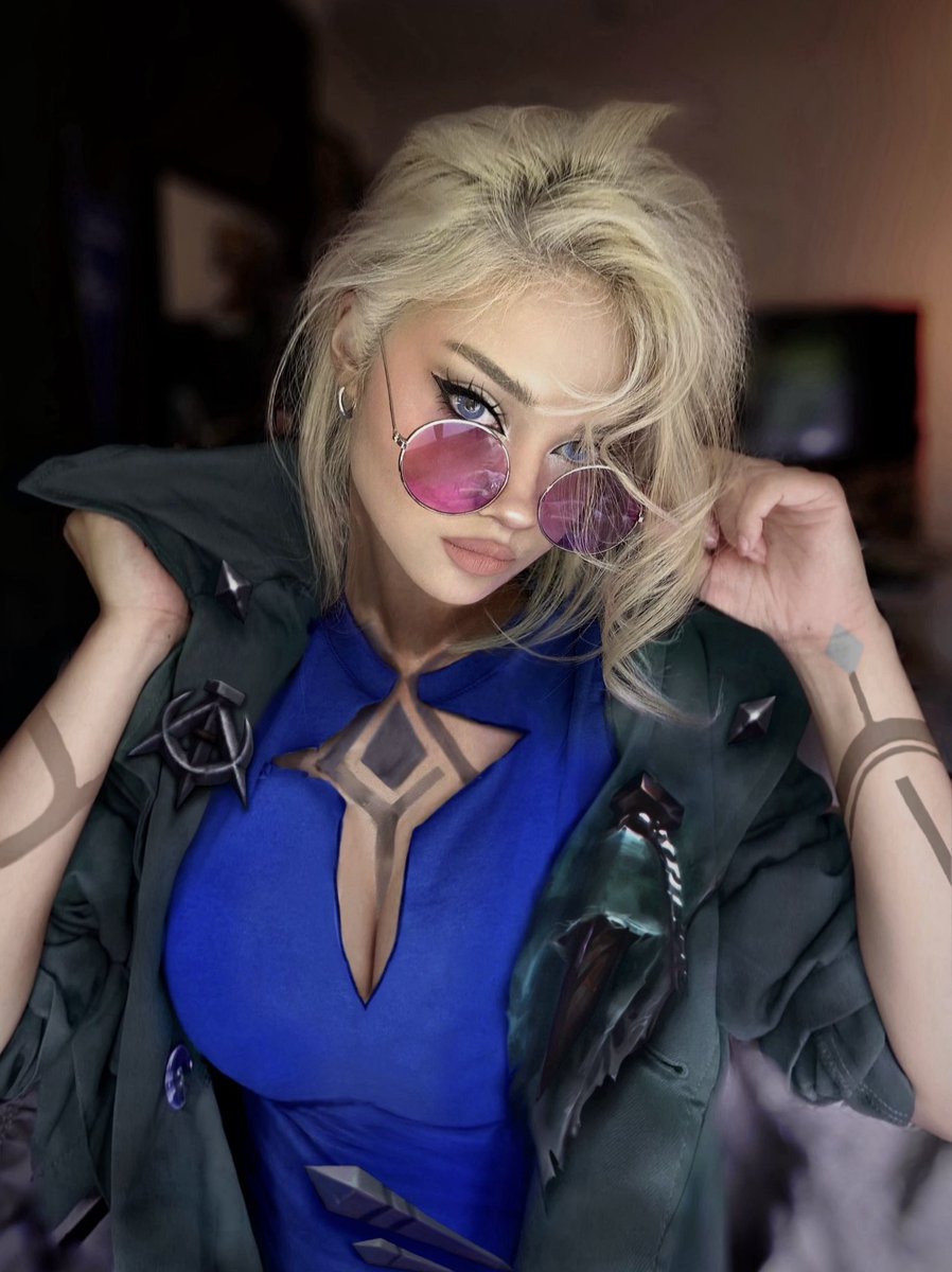 jasikyu's tweet photo. female Locke 🔨 💙
 #leagueoflegends #locke https://t.co/MmbAv1kewS