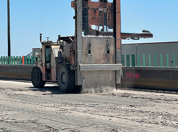 511PAPhilly's tweet photo. I-95 southbound traffic is now on its newly reconstructed lanes between Cottman Ave. and the Betsy Ross Bridge.
Northbound reconstruction begins this fall, so now you will see work in the median as we install a new traffic pattern. #95revive
Learn more: https://t.co/QHG2nFRMZK https://t.co/ovWR7QXE4E