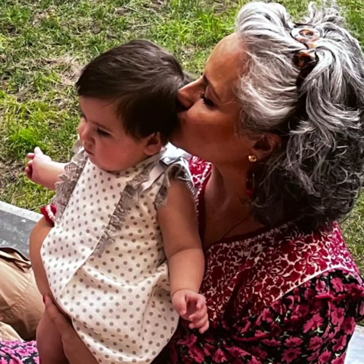SiteMaiPerroni's tweet photo. 08.07 | Maite Beorlegui via Instagram com a pequena Lía 🤌🏽 
https://t.co/ksXG8zu3i2 https://t.co/1510x3bTE9