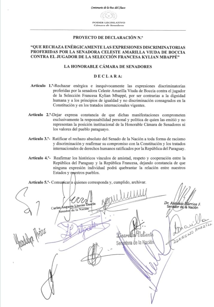 BogadoMayor's tweet photo. Absolutamente ridículos, no es una cuestión de Estado..
Se nota que a ellos no les molestó la humillación y falta respeto a nuestro connacional..
Primero esta nuestro Pais y sus Ciudadanos, después esta todo lo demás.
Cipayos. https://t.co/TbydATaf6j